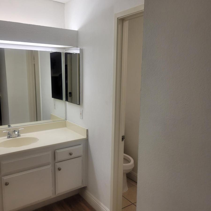 Private Room With Private Bath ريالتو المظهر الخارجي الصورة