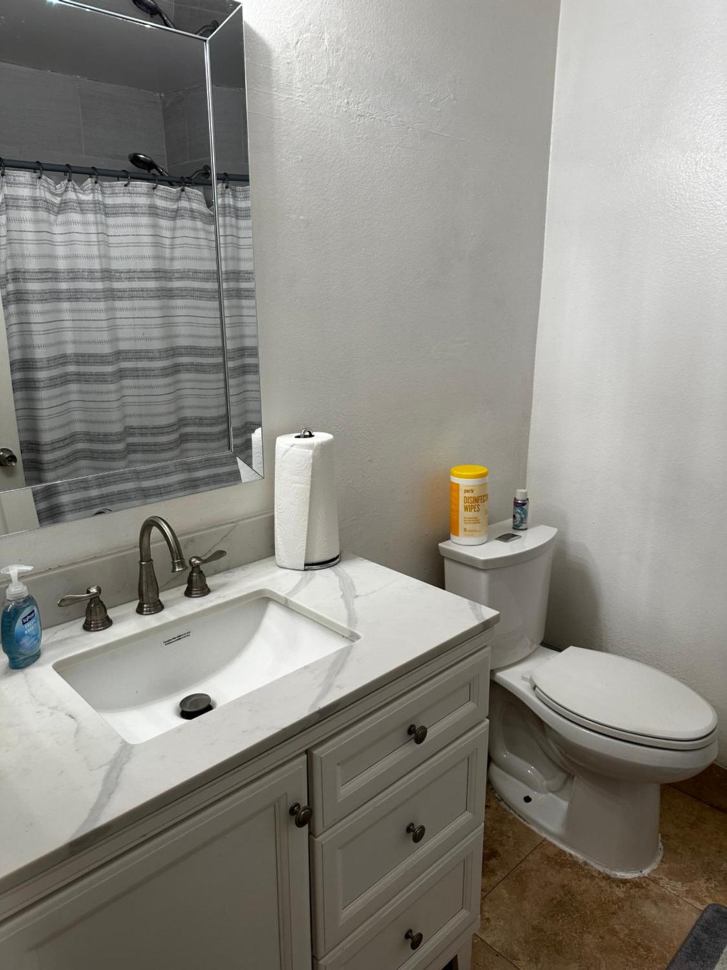 Private Room With Private Bath ريالتو المظهر الخارجي الصورة
