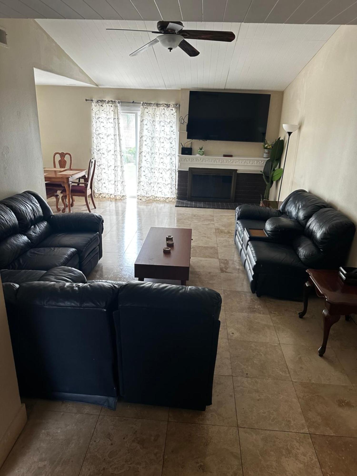 Private Room With Private Bath ريالتو المظهر الخارجي الصورة